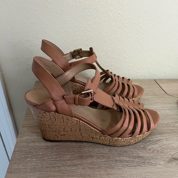 Tan Wedges Size 10 - Picture 2 of 6